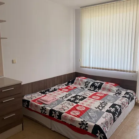 Appartement студио равда, първа линия- гледка море Ravda